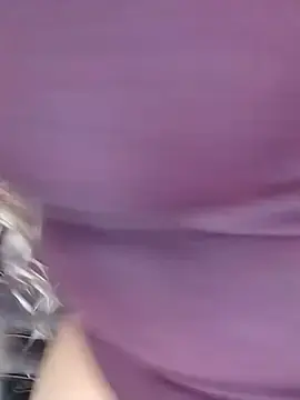 Stripchat Adult Webcam of Sexyroseytitz_00