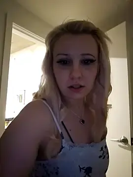 Stripchat Adult Video Chat of VirginDaisy