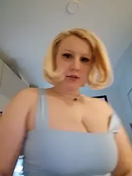 Stripchat Nude Webcam of VirginDaisy