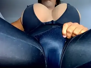 Stripchat Watch Live Sex Cams of valentinabigcock23