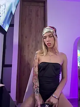 Stripchat Free Live Porn of Courtney_gonet