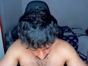 Stripchat Sex Cam of Tommy_Bred