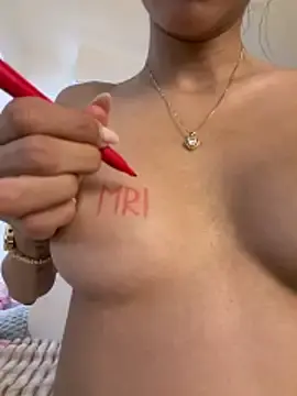 Stripchat Free Porn Cam of ZaraLuuv