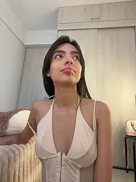 Stripchat Live Porn of ZaraLuuv