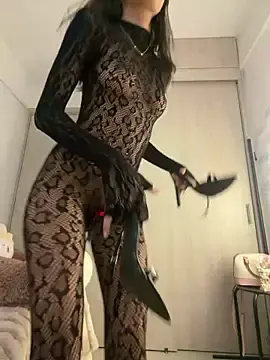 Stripchat Nude Webcam of ZaraLuuv