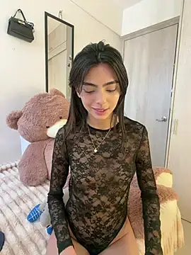 Stripchat Nude Webcam of ZaraLuuv