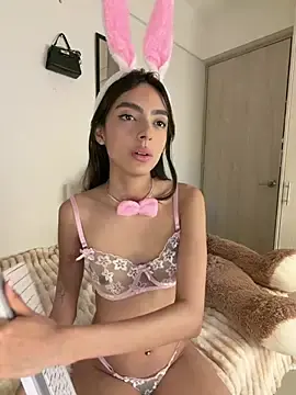 Stripchat Free Live Porn of ZaraLuuv