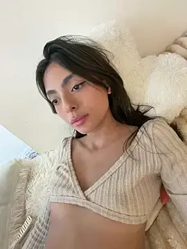 Stripchat Free Live Porn of ZaraLuuv
