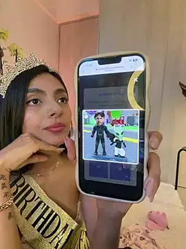 Stripchat Live Sex of ZaraLuuv