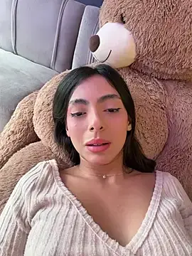 Stripchat Free Porn Cam of ZaraLuuv
