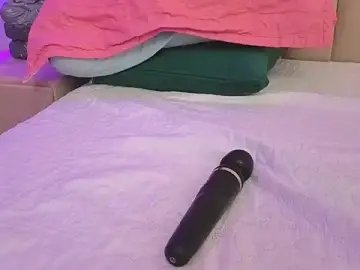 Stripchat Adult Webcam of Esmeralda_Candy