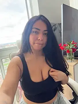 Stripchat Nude Webcam of PetitLumiere