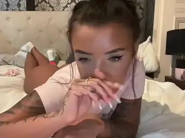 Stripchat Live Porn of LucyLuxee19