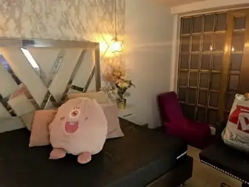 Stripchat Free Porn Cam of Miaa_Smiith1