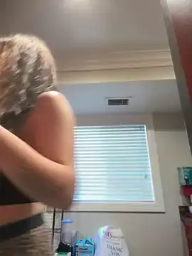 Stripchat Free Porn Cam of ThicBunz