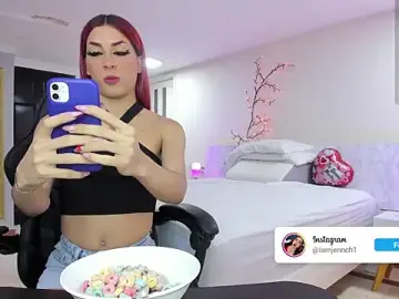 Stripchat Adult Video Chat of charolbruce_1