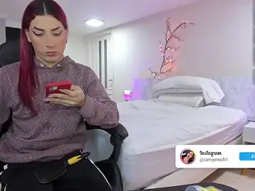 Stripchat Live Sex of charolbruce_1