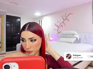 Stripchat Free Live Porn of charolbruce_1