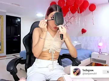 Stripchat Live Sex of charolbruce_1
