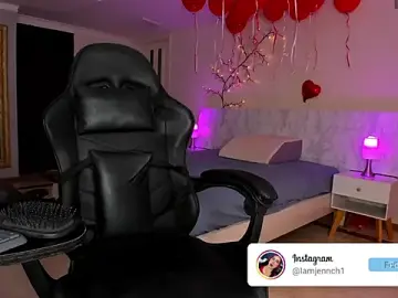 Stripchat Best live sex cam show of charolbruce_1