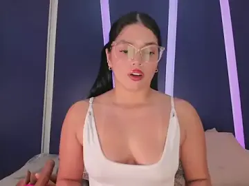 Stripchat Nude Webcam of Hailey-Fox