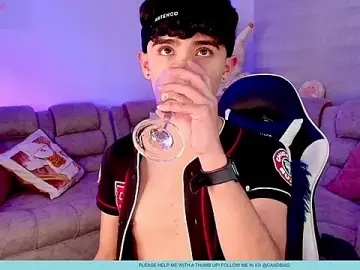 Stripchat Live Sex Cam of Niico_Cruz