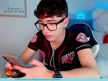 Stripchat Live Sex of Niico_Cruz