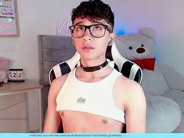 Stripchat Live Sex Cam of Niico_Cruz
