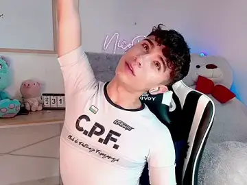 Stripchat Adult Webcam of Niico_Cruz