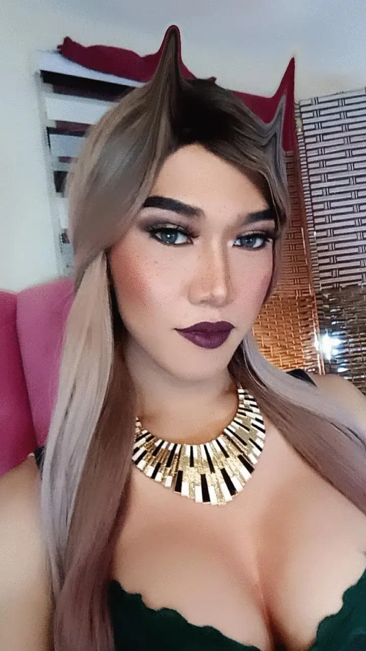 AsianHugecockCarla