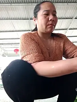 Stripchat Live Sex Cam of Queen-18200