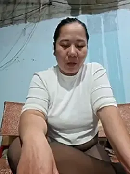 Stripchat Live Sex Cam of Queen-18200