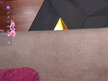 Stripchat Live Sex Cam of ly_lulu