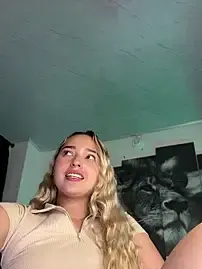 Stripchat Free Porn Cam of Irisweet_