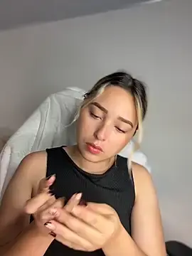 Stripchat Live Porn of Irisweet_