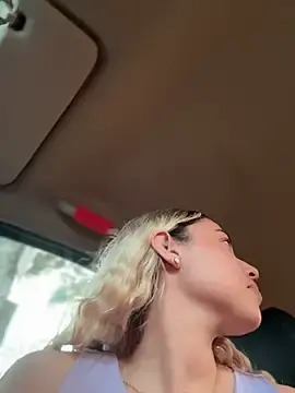 Stripchat Live Porn of Irisweet_