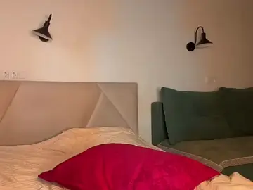 Stripchat Live Porn of LolaTeaseX