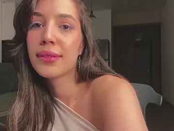 Stripchat Free Live Porn of LolaTeaseX