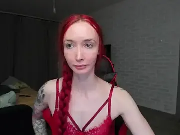 Stripchat Nude Webcam of Roxy_Silver