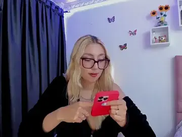 Stripchat Watch Live Sex Cams of Soffy-brooks