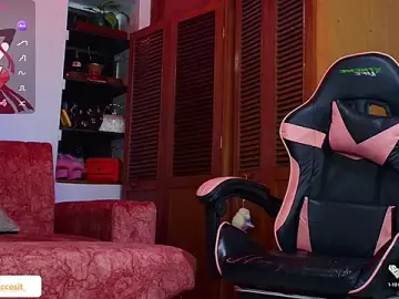 Stripchat Live Sex of caroline_cossei