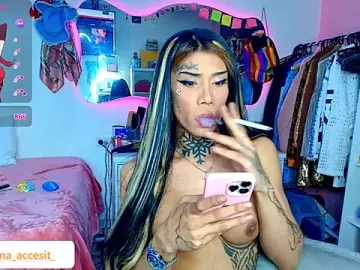 Stripchat Live Porn of caroline_cossei