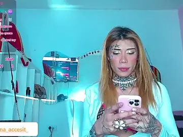 Stripchat Nude Webcam of caroline_cossei