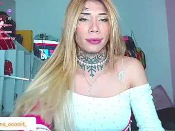 Stripchat Free Live Porn of caroline_cossei