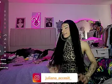 Stripchat Sex Cam of caroline_cossei