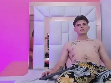 Stripchat Sex Cam of erickandnatasha_69