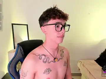 Stripchat Best Webcam of Tomy_Rox