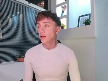 Stripchat Live Sex Cam of Tomy_Rox