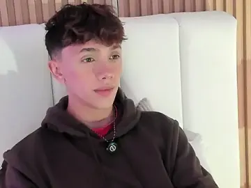 Stripchat Adult Webcam of Tomy_Rox