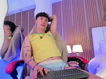 Stripchat Live Sex Cam of Tomy_Rox